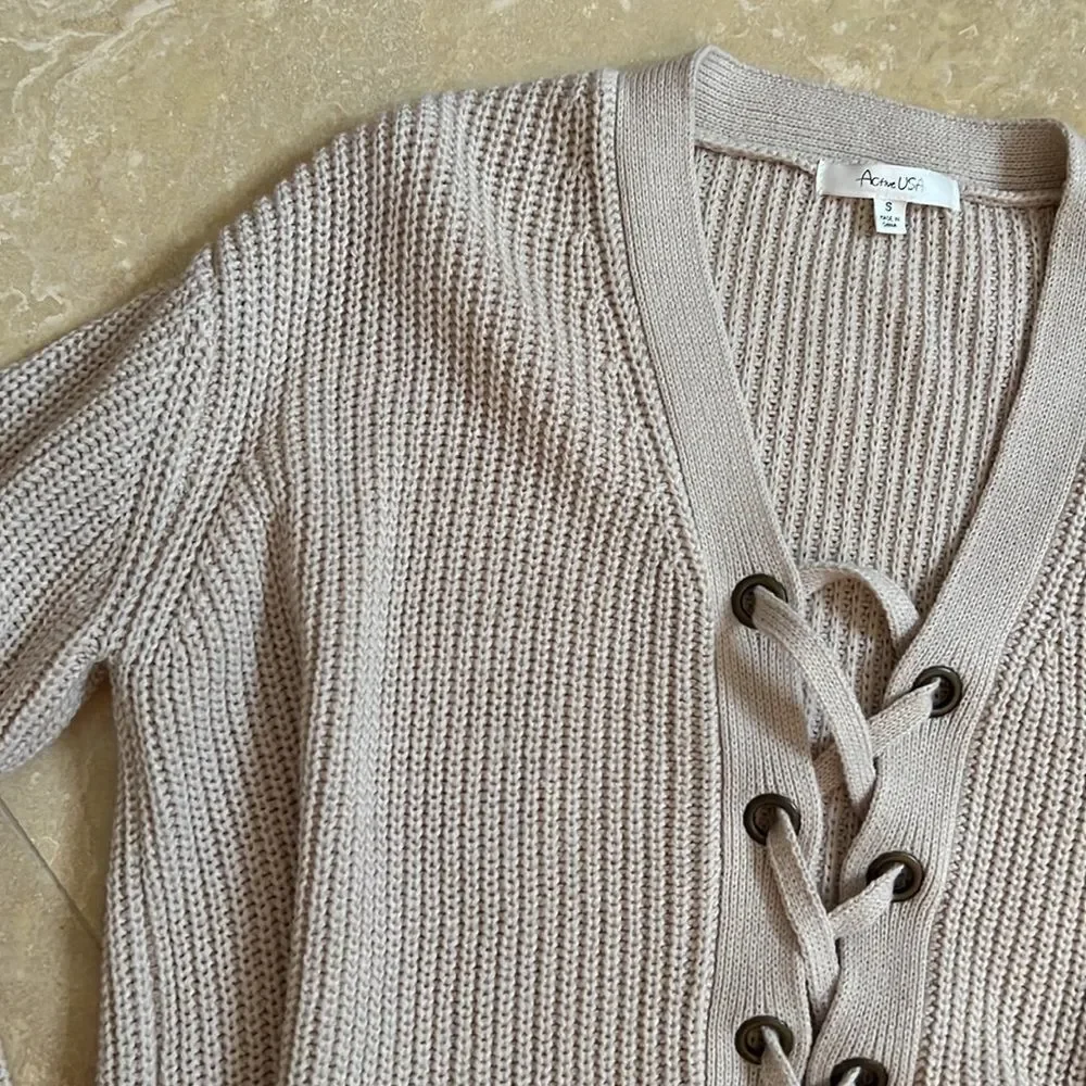 💕Cute knit sweater💕  - Picture 4 of 5